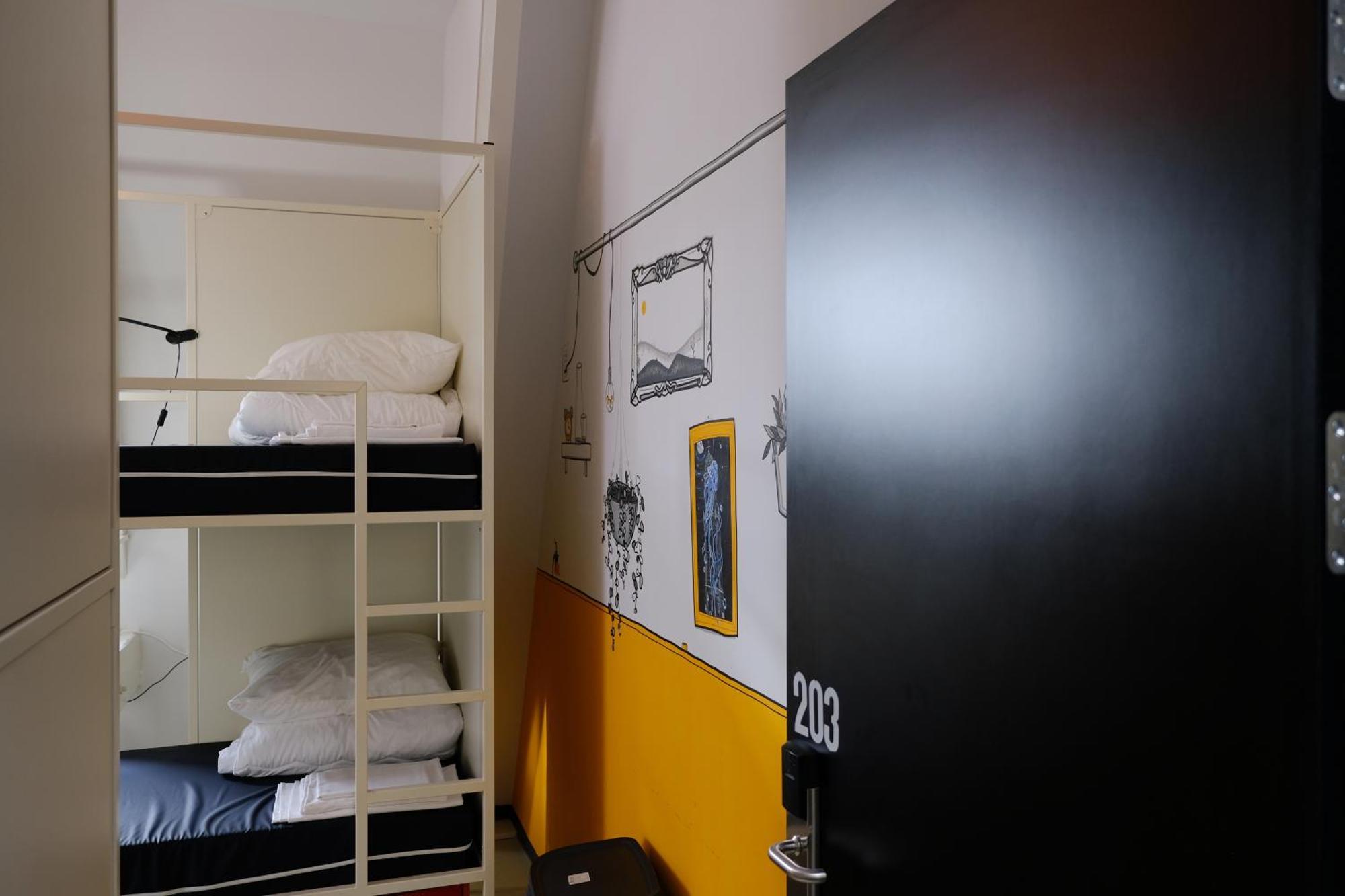 Hostel & Bar De Basis Зволле Екстер'єр фото
