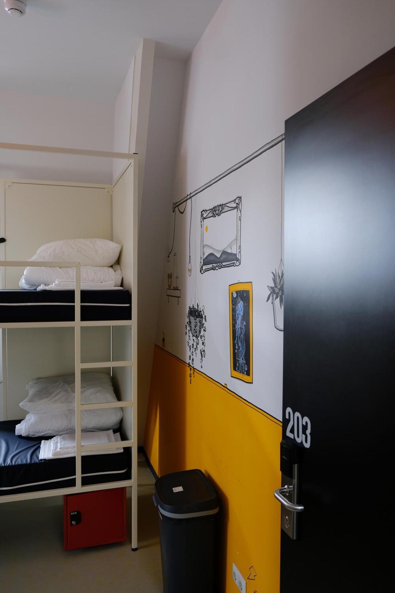 Hostel & Bar De Basis Зволле Екстер'єр фото